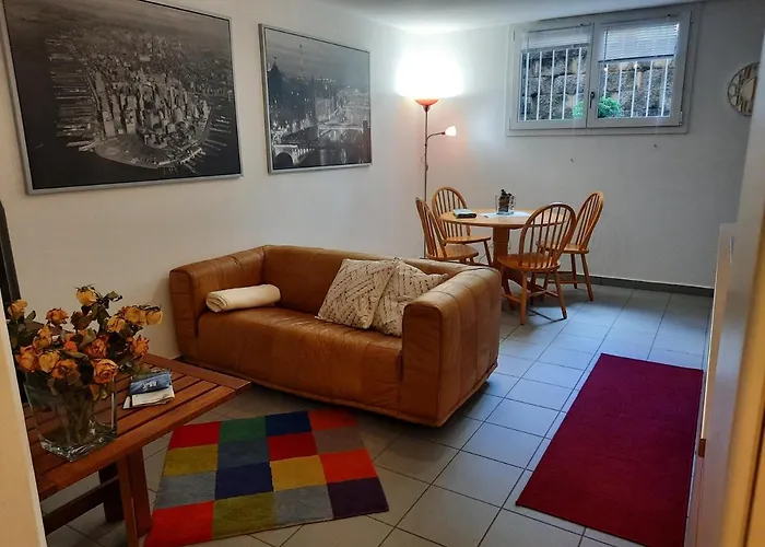 #10Ilnumeroperfetto, Independent Entrance, Private Parking & Garten