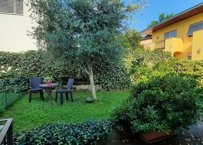 #10Ilnumeroperfetto, Independent Entrance, Private Parking & Garten