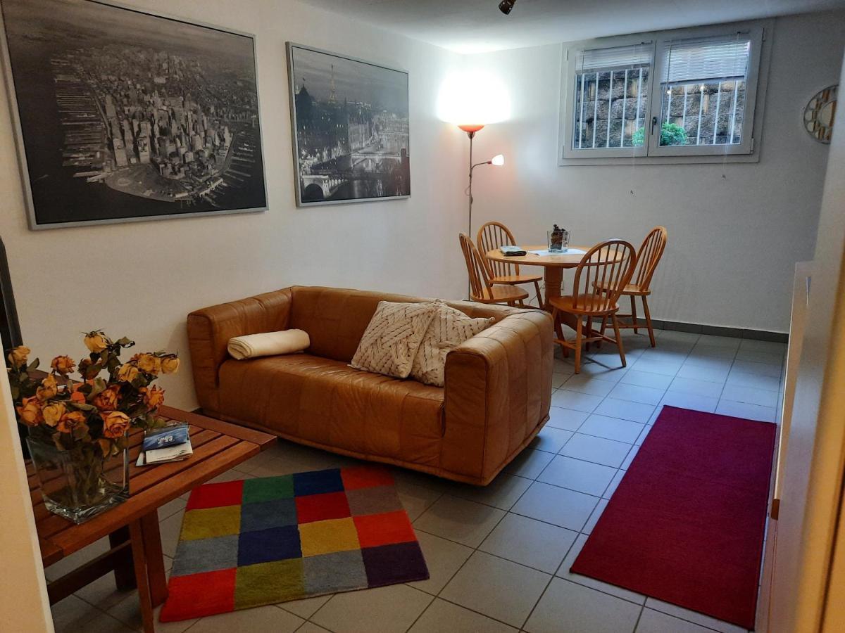 Apartment #10ilnumeroperfetto, Independent Entrance, Private Parking & Garten *